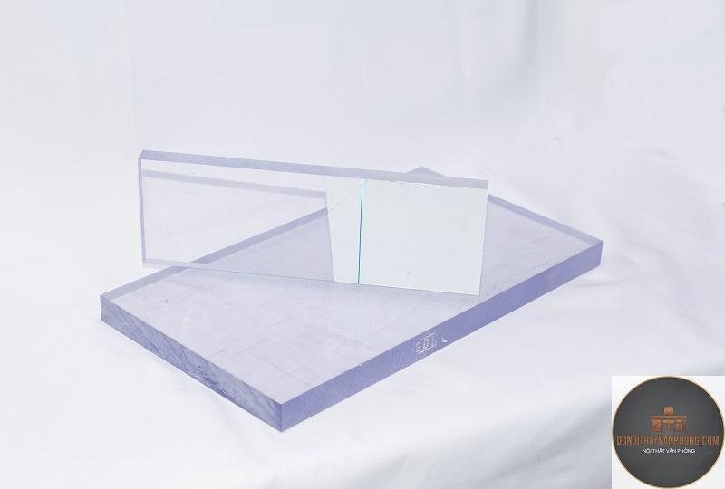 nhựa pc là gì
